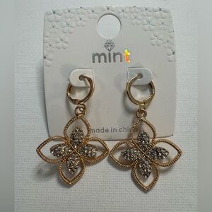 New MINT Clover earrings- gold tone
